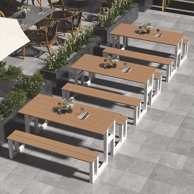 Eenvoudige smeedijzeren tafel- - Outdoor Furniture One Piece recensie en prijs